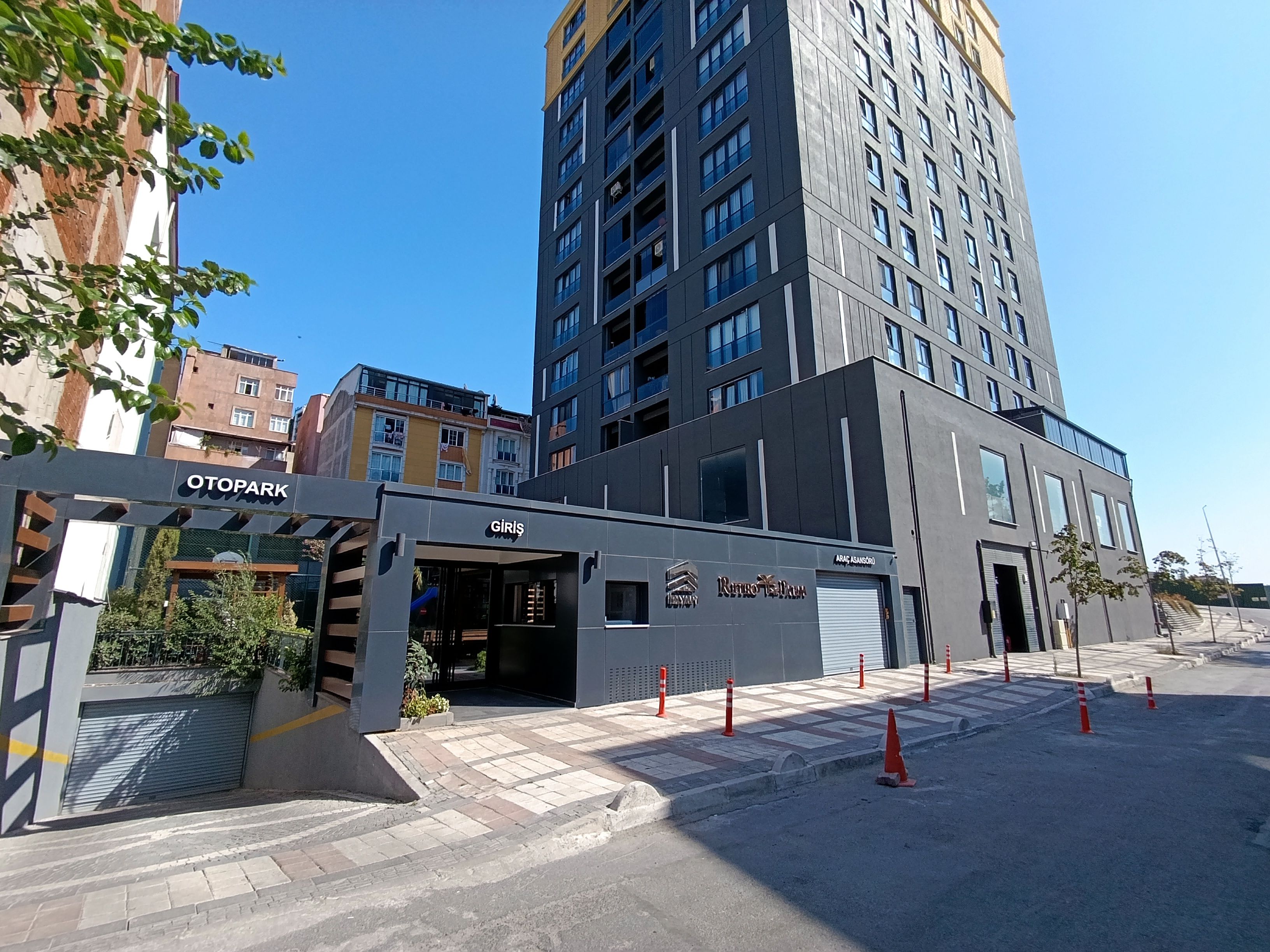 BAĞCILAR GÜNEŞLİ’DE RETRO PALM SİTESİNDE SATILIK 3+1 SIFIR DAİRE